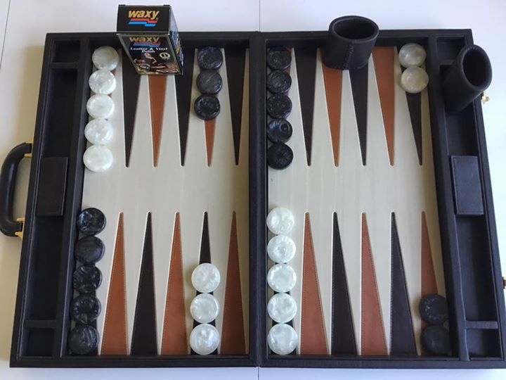 Backgammonspillere søges