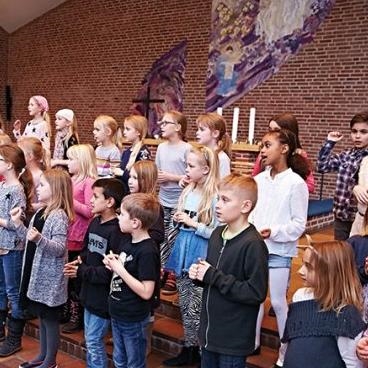 Syng i børnekor i Skovlunde Kirke