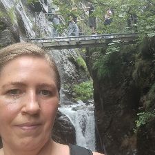 Søger veninder evt. vennepar 
