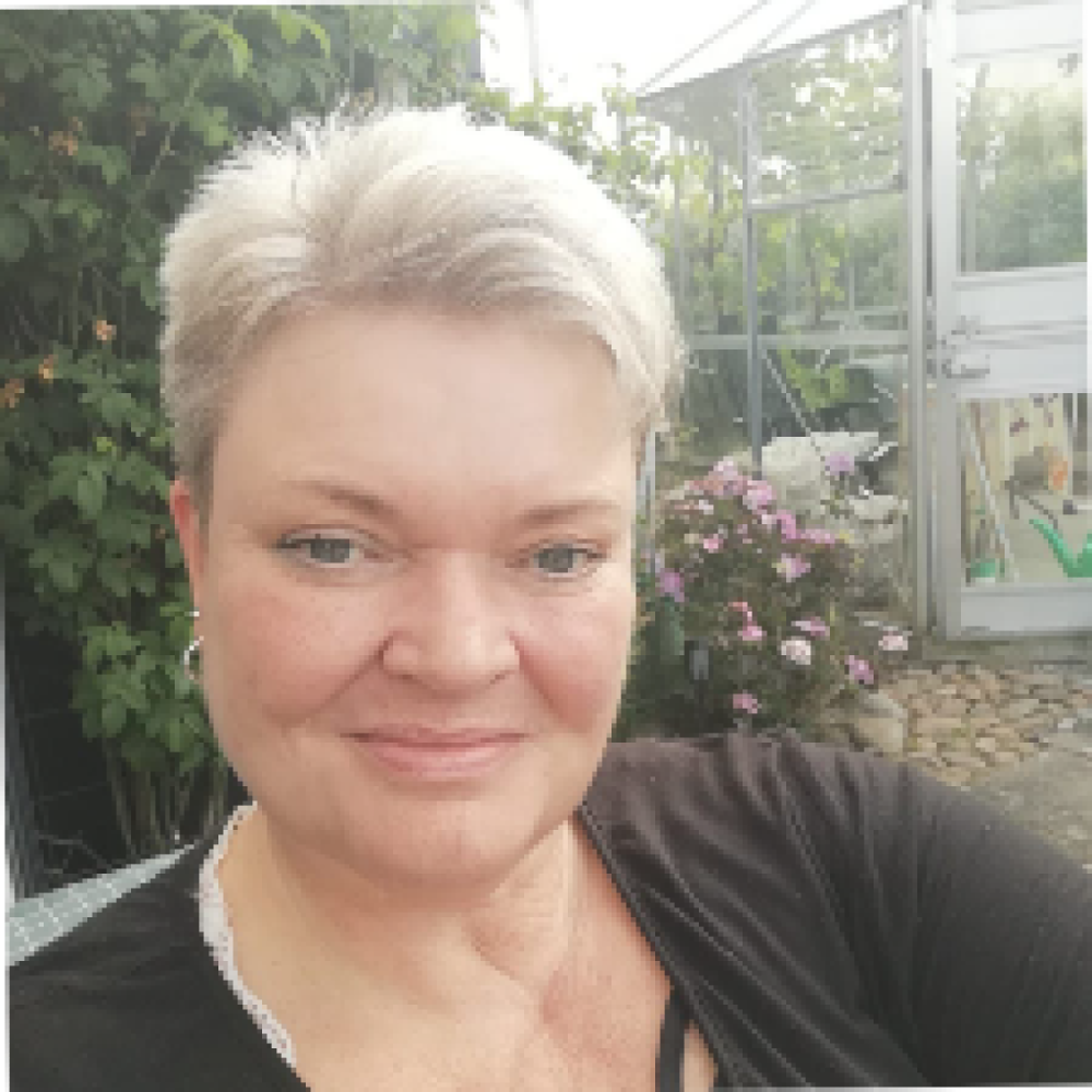 Søger roligt og hyggeligt samvær i 