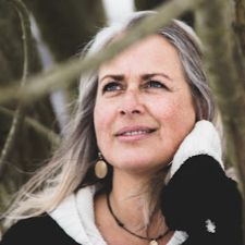 Naturperlen kildebo, Samskabelse
