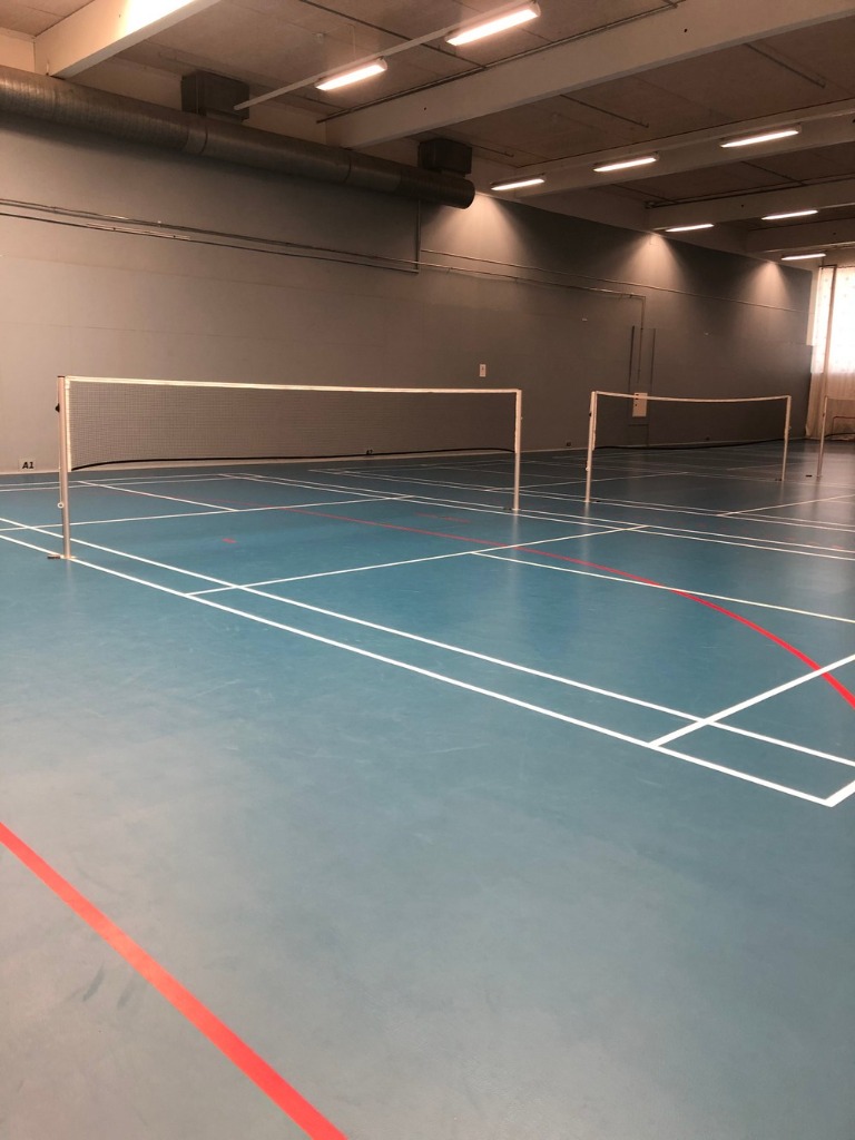 Ledige badmintonbaner