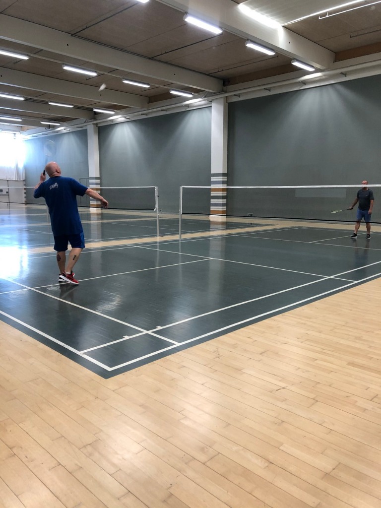 Badminton makker søges