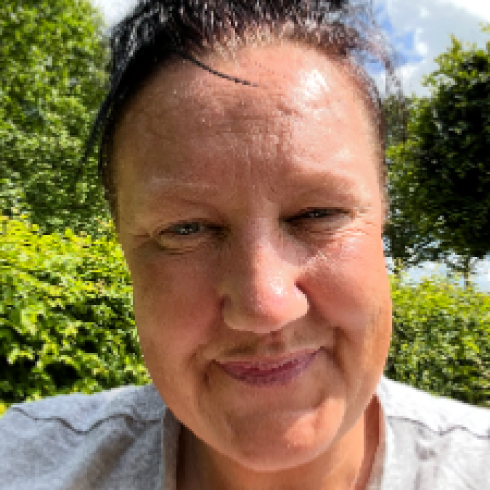 Kom frisk, jeg søger en gåmakker. 