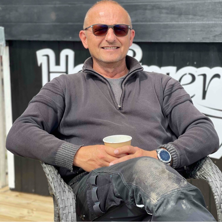 Sejle ⛵️, fiske 🛥️, musik, film.