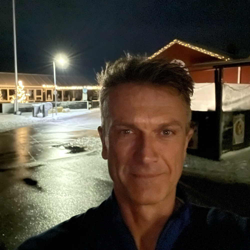 Smilende og udadvendt😊