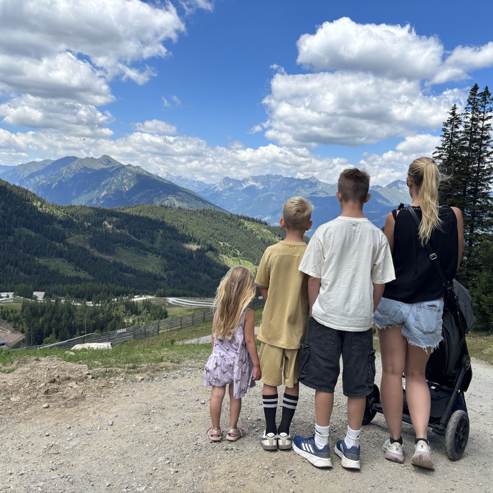 Familie på 5 søger familie venner