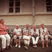 Gruppe for enlige kvinder 70+ år