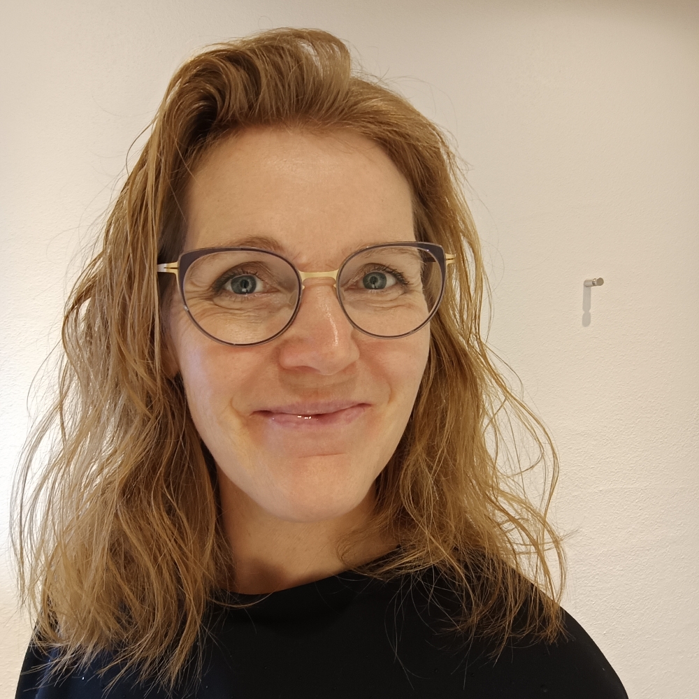 Søger veninder til hyggesnak, grin