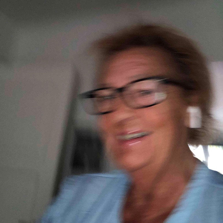 Ung af sind trods 74 år, 