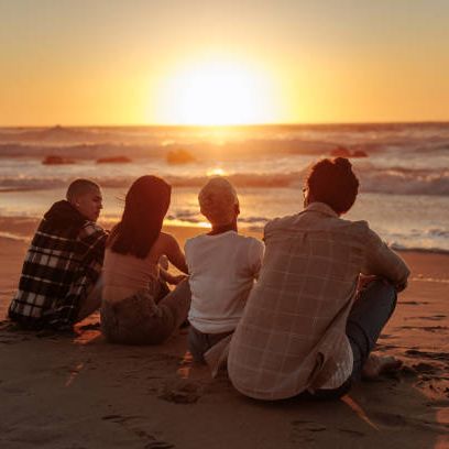 🌊 Beach & Weekend Hangout Group