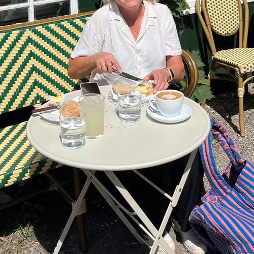 Venner og bekendte er forsvundet. 