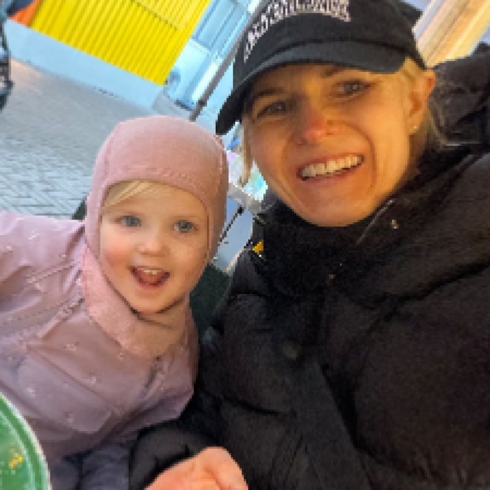 Bedste søges til pige på 4 år. 