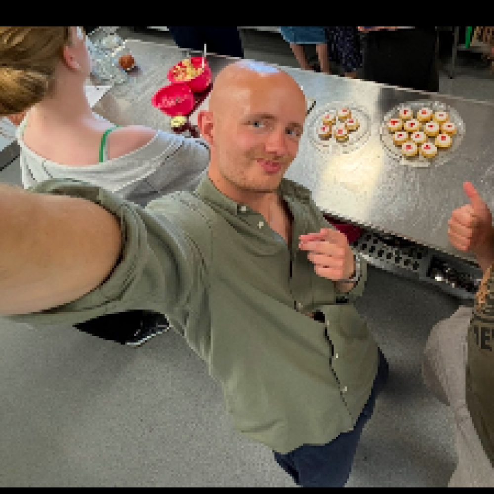 Løbesko, krimier, kaffe? 🏃📚