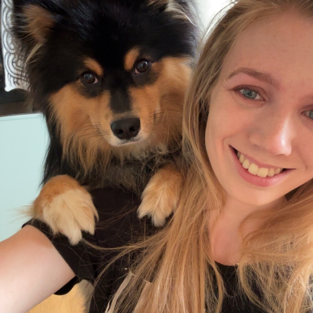 Kaffe, grin og hundehår? 🤷‍♀️