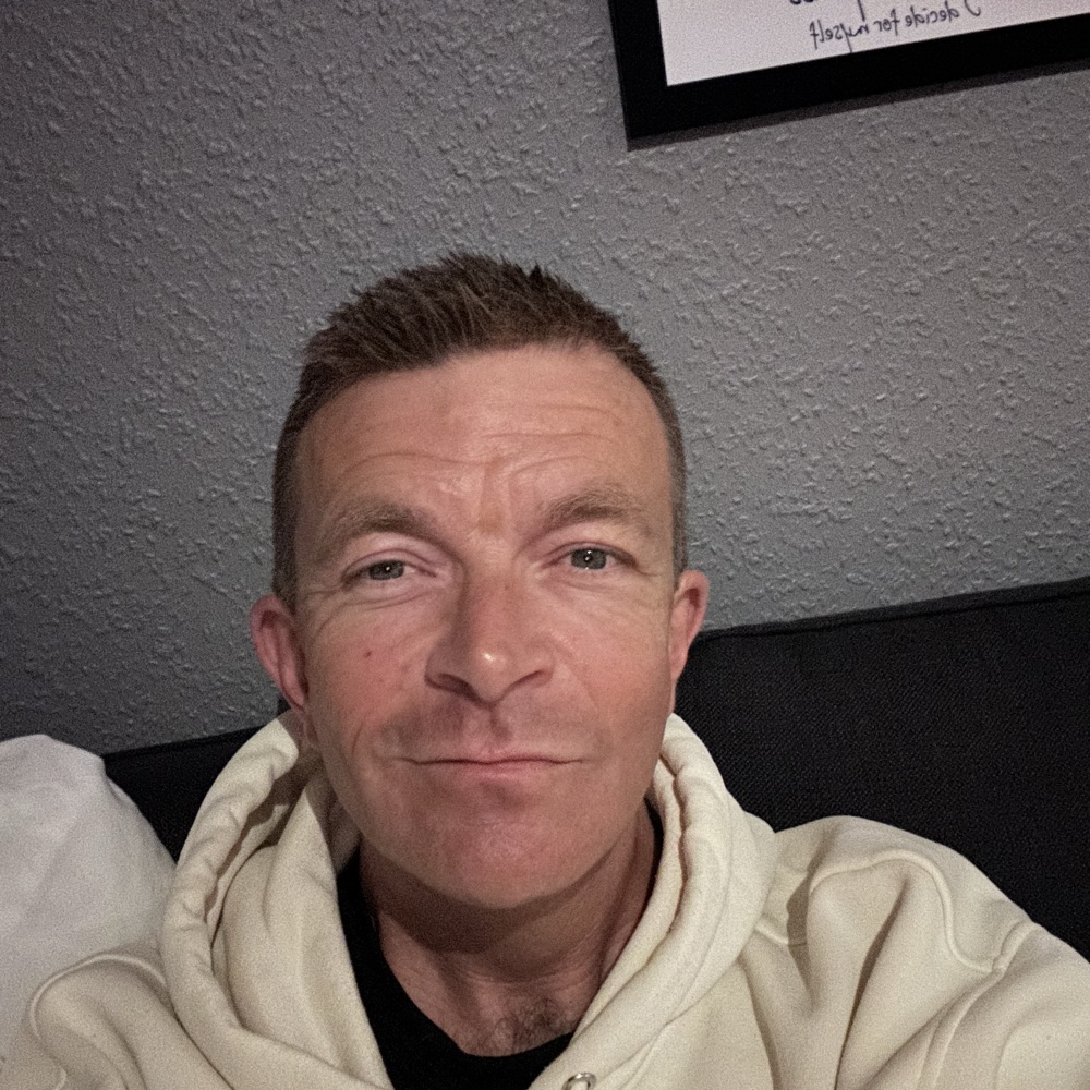 Kaffe, gåture og gode grin søges 