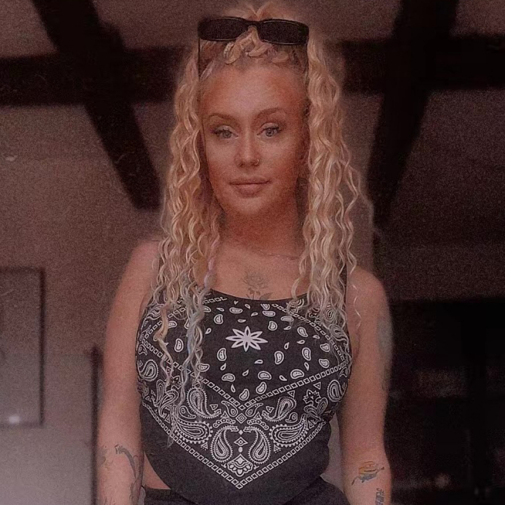 Søger venner og veninder.