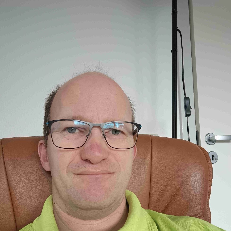 Søger ud af ensomheden 