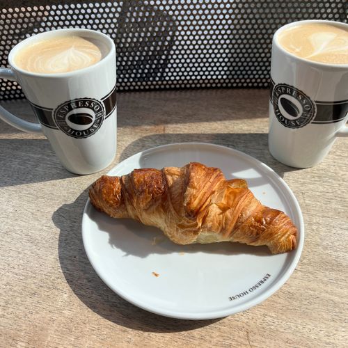 søger venner til hjemlig hygge 