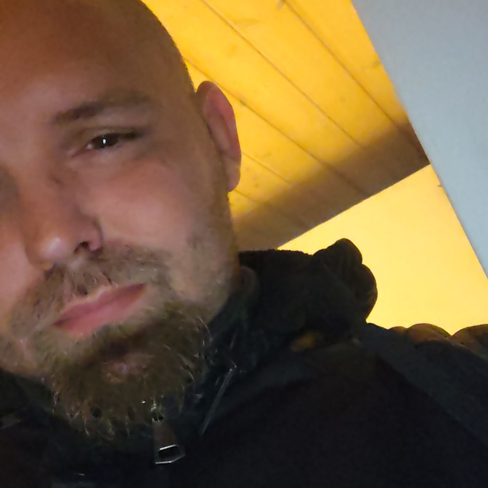 Fyr på 30 søger venner