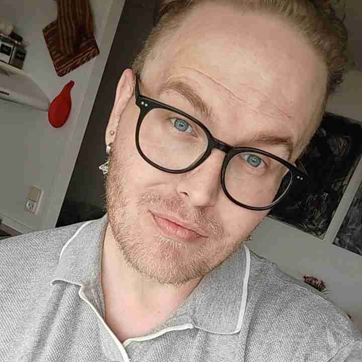 Søger venner & bekendte