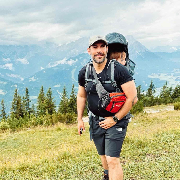 Hiking dad looking for friends