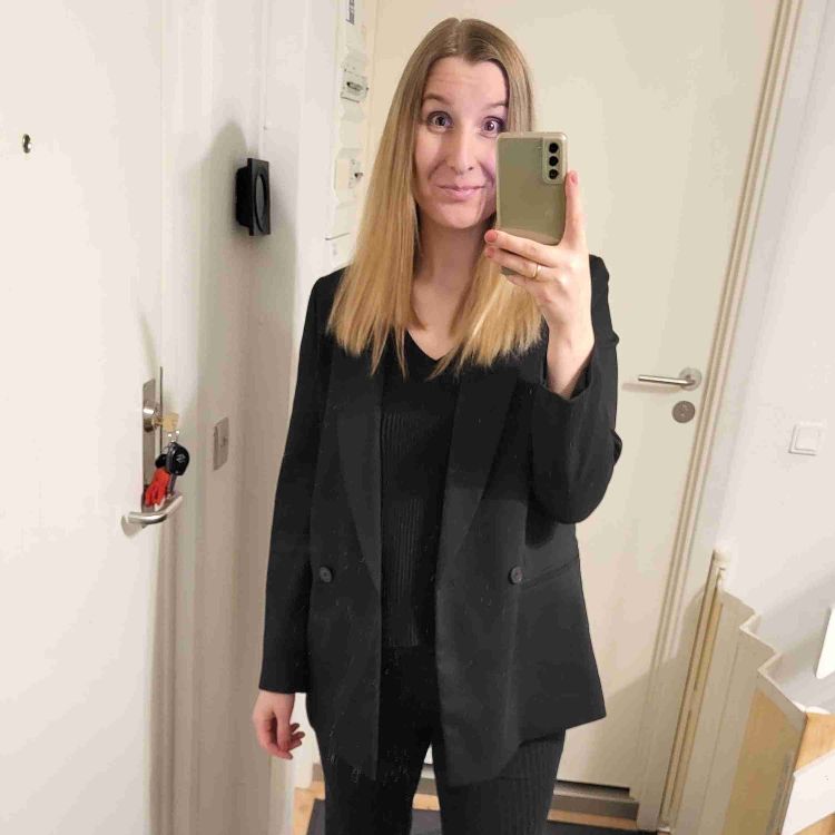 Looking for friends 