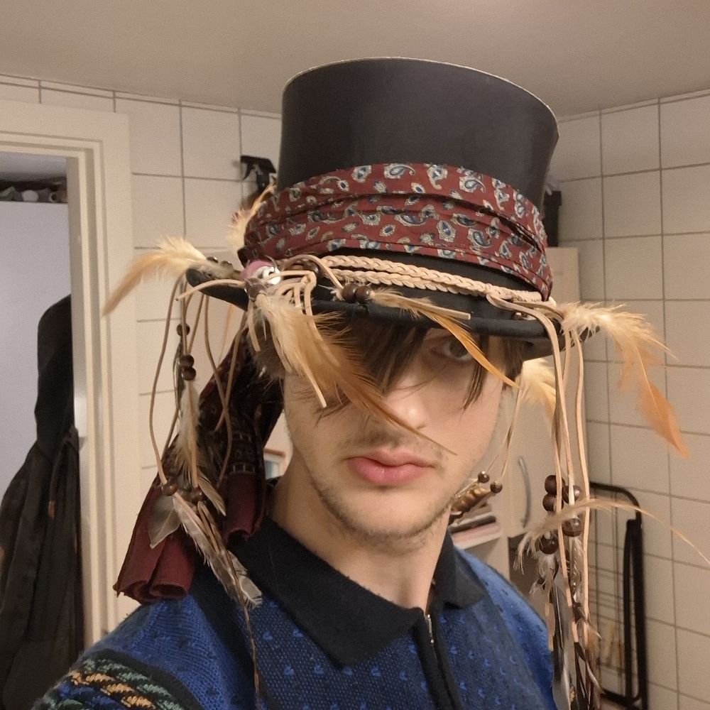 Søger festlige/friske folk! 