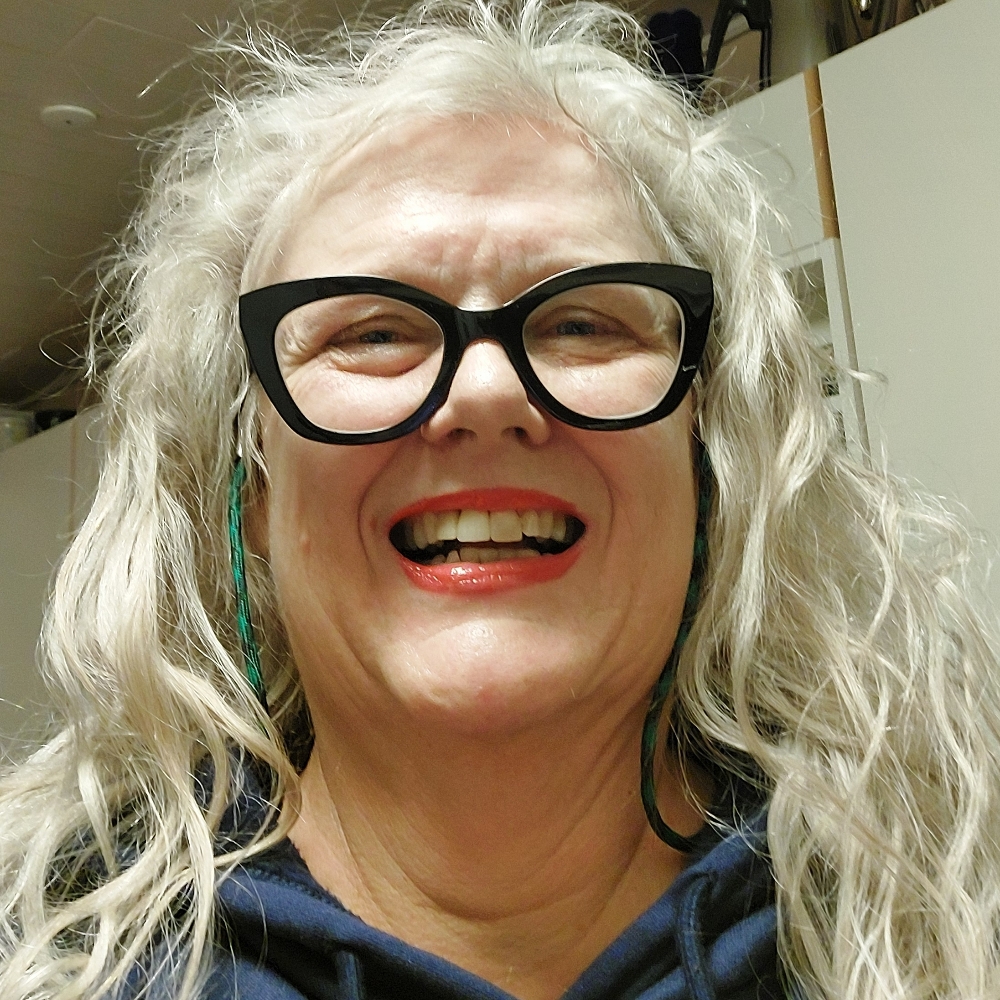 Festlig og livsglad tøs