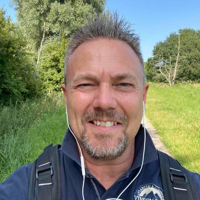 Frisk, skal vi hænge ud??