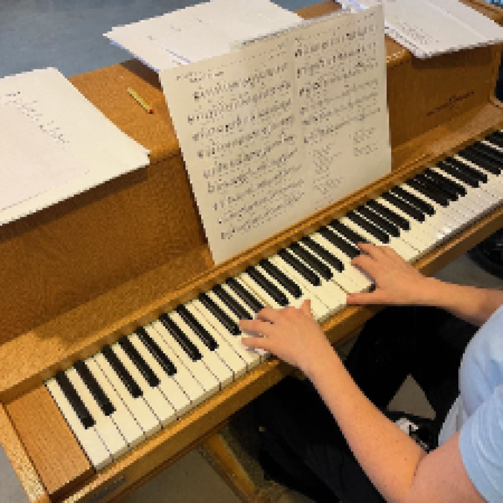 Hjælpende hænder til sangcaféer 🎶🎼