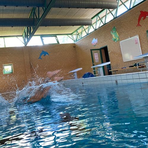 Søger medsvømmere, Frederiksberg