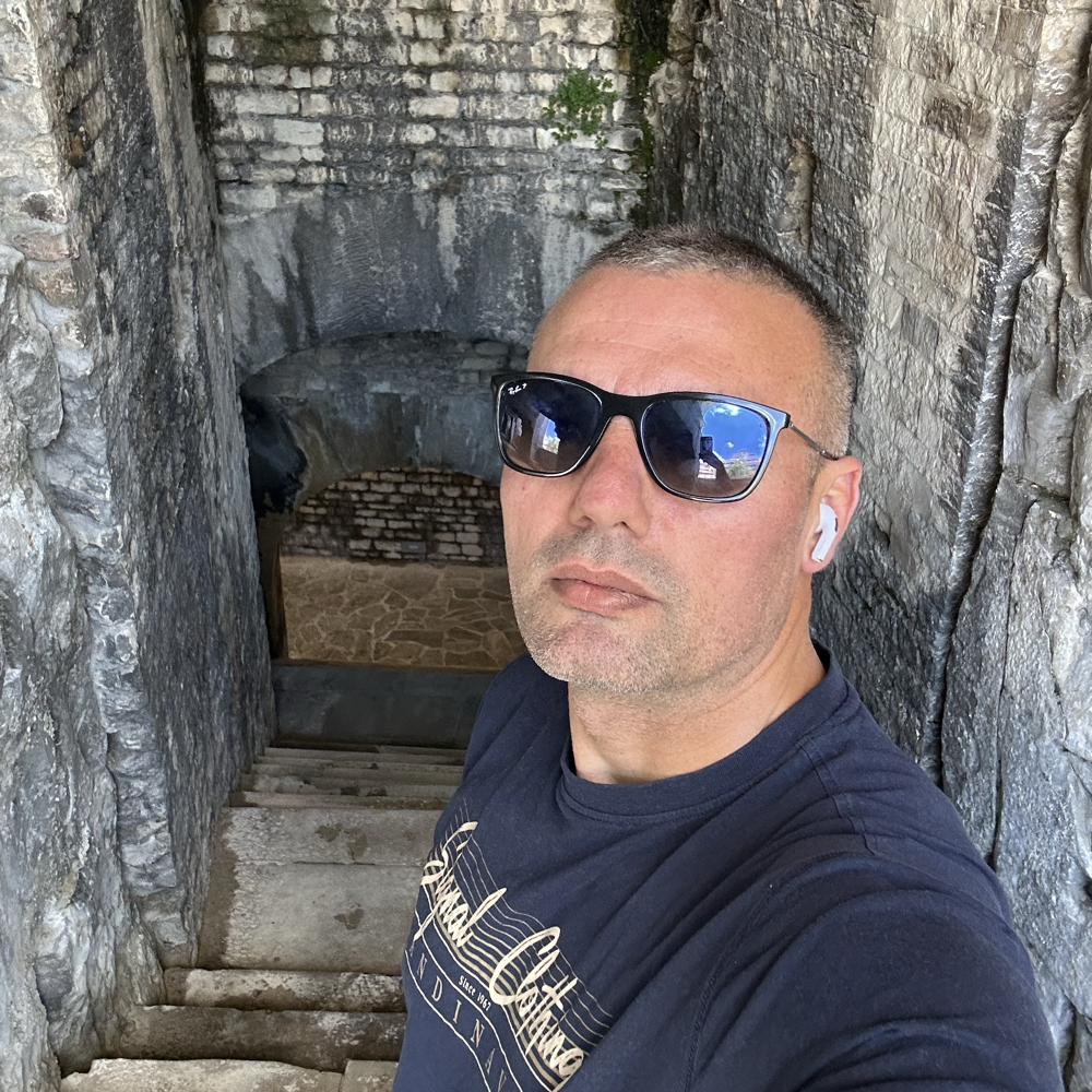 Hej, er der nogen der vil med ?