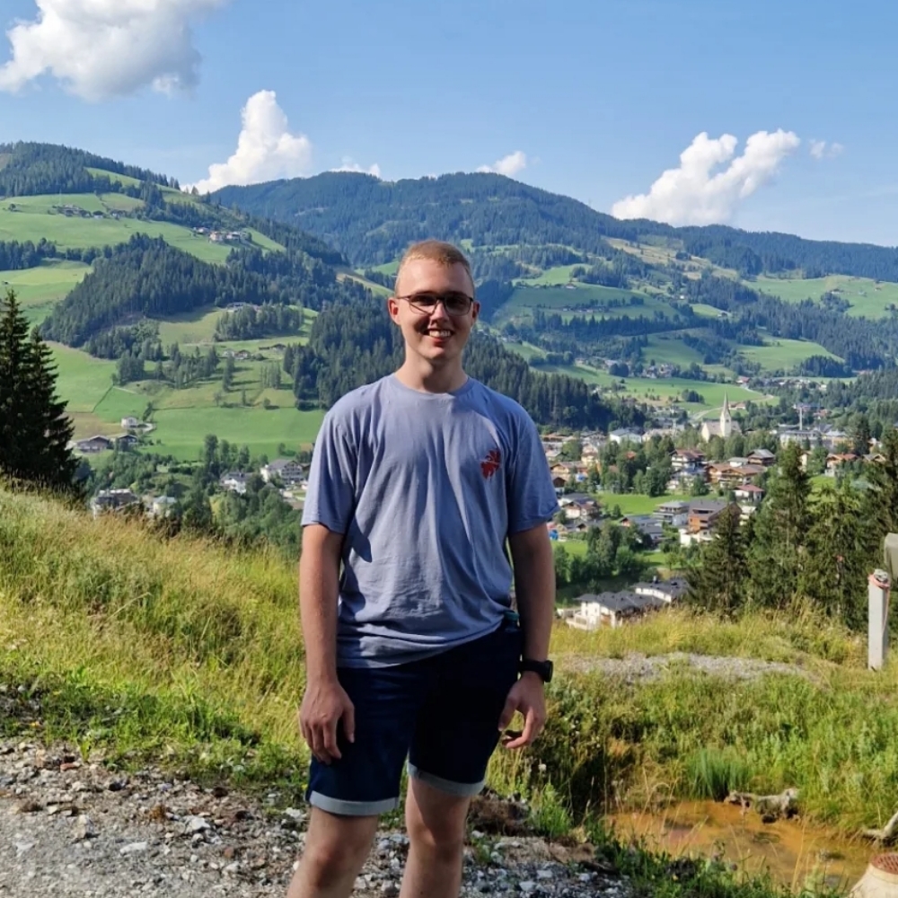 Ung gut søger nye venner