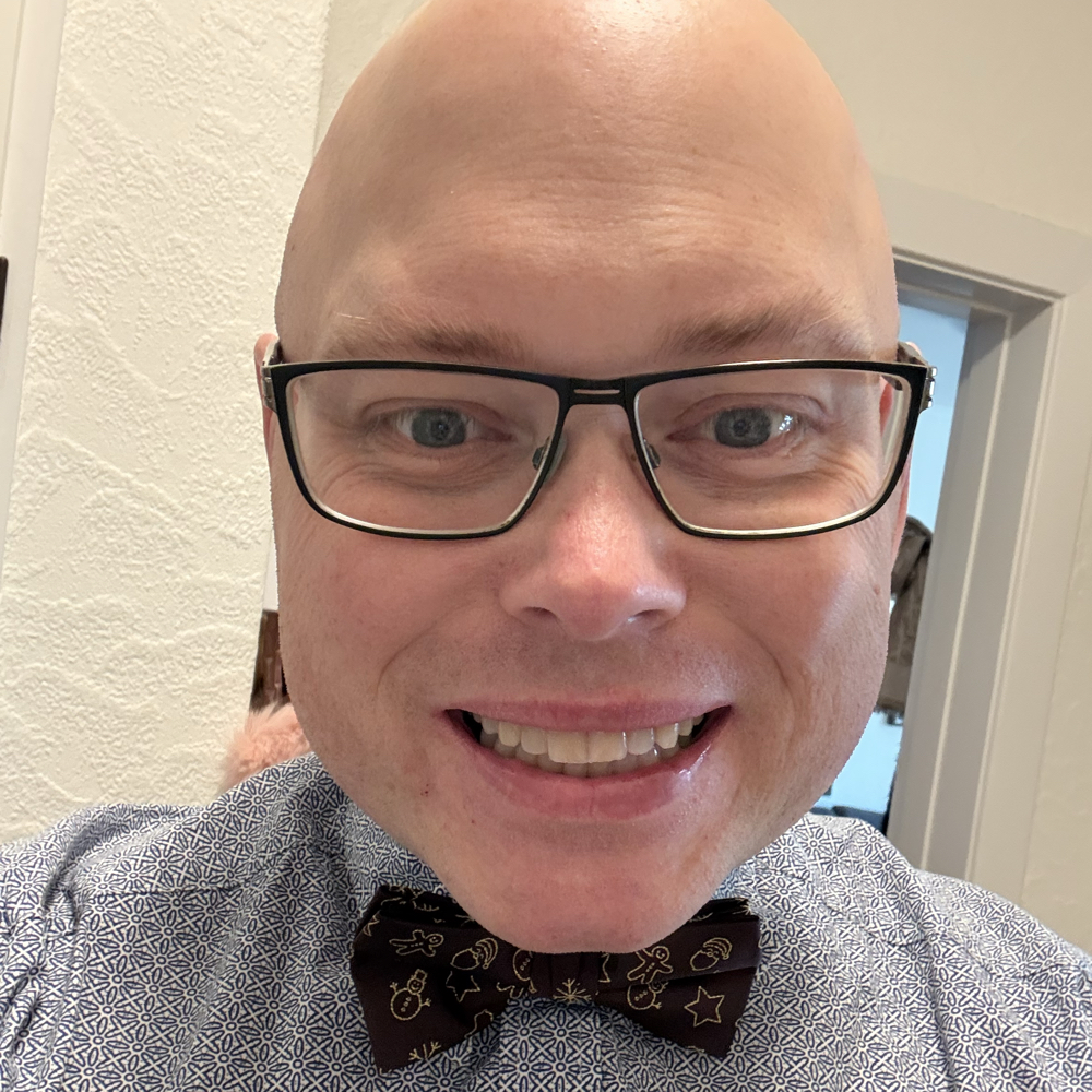 Roligt menneske med kreative intere