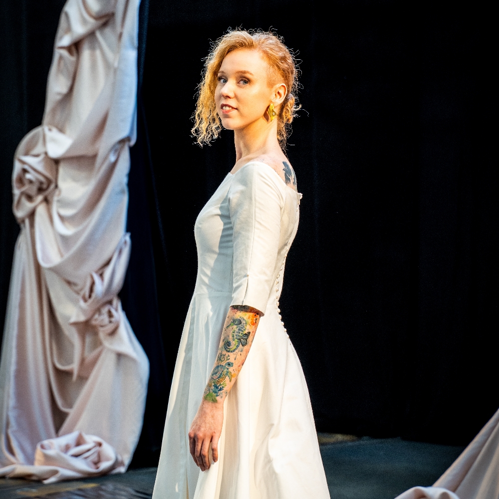 Søger en ærlig og skøn veninde 