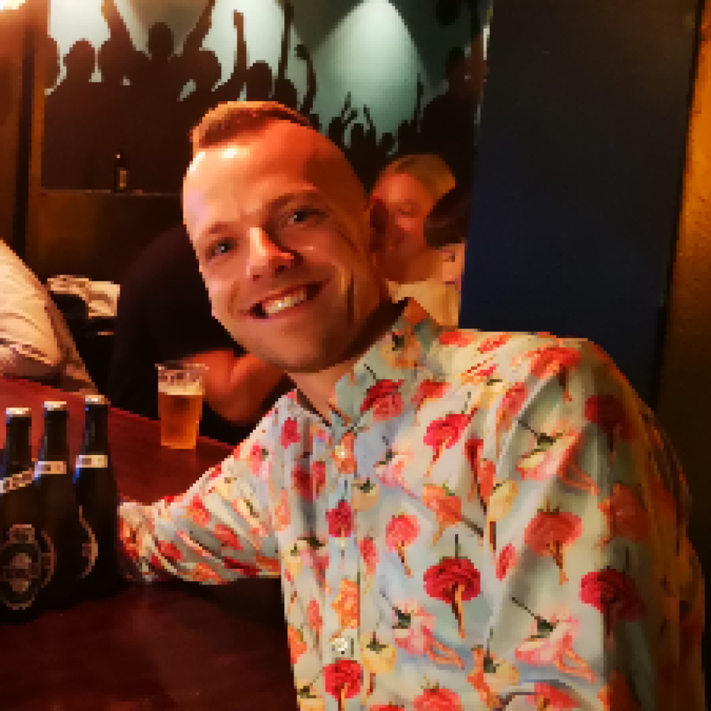 [M34] søger ven at gå i byen med 🥳