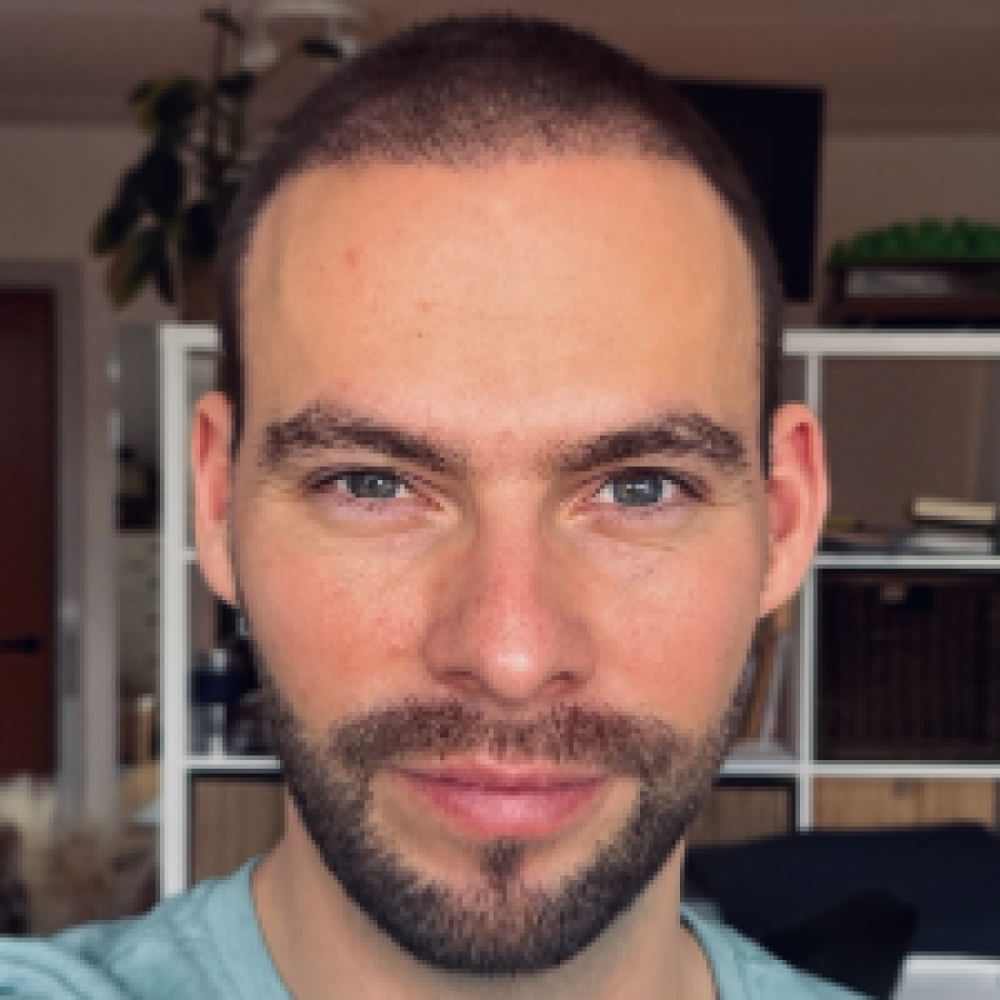 Jeg søger nogle at drikke kaffe med