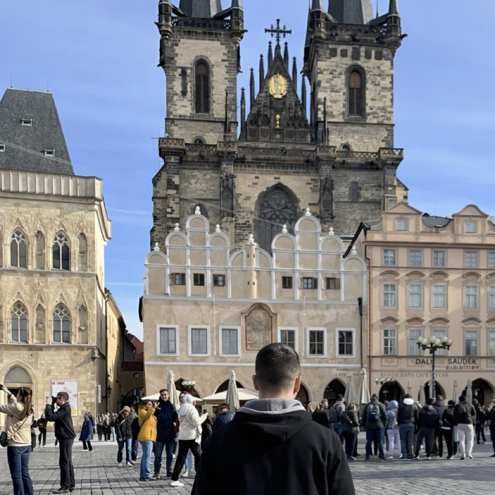 Søger nye ærlige relationer 