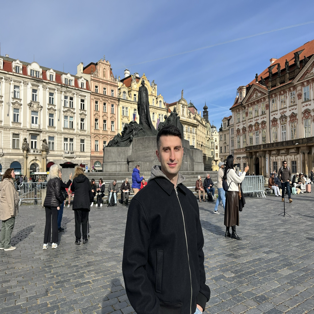 Søger nye ærlige relationer 