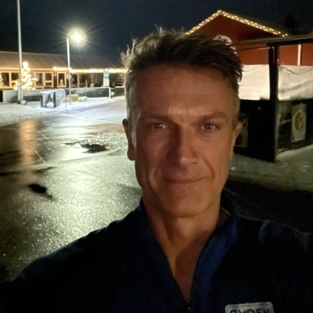 Smilende og udadvendt😊