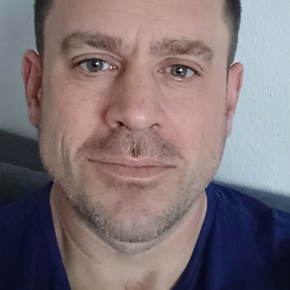 Looking for.good friends😀