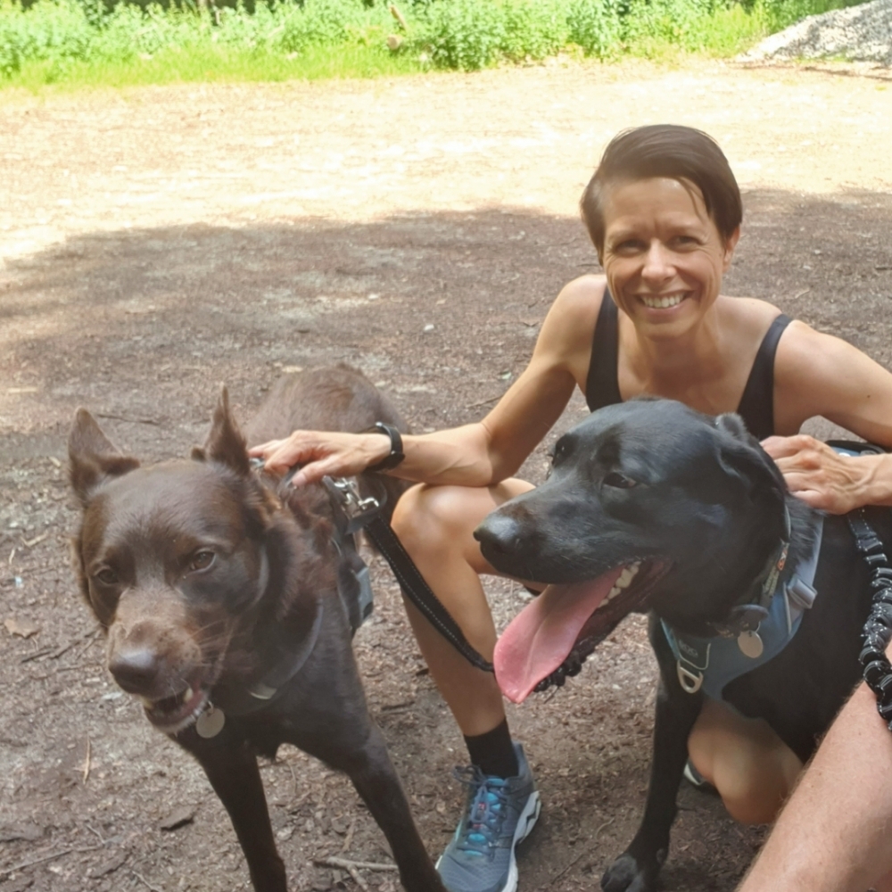 Smilende og aktiv veninde søges til