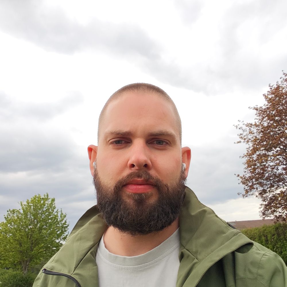 Jeg hedder Ricki er 28 år