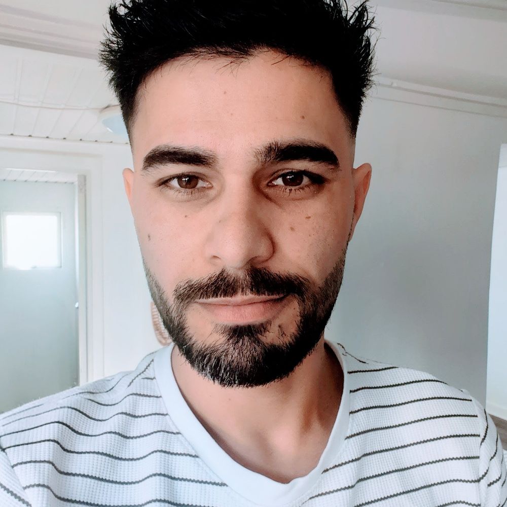 Enes 28 år