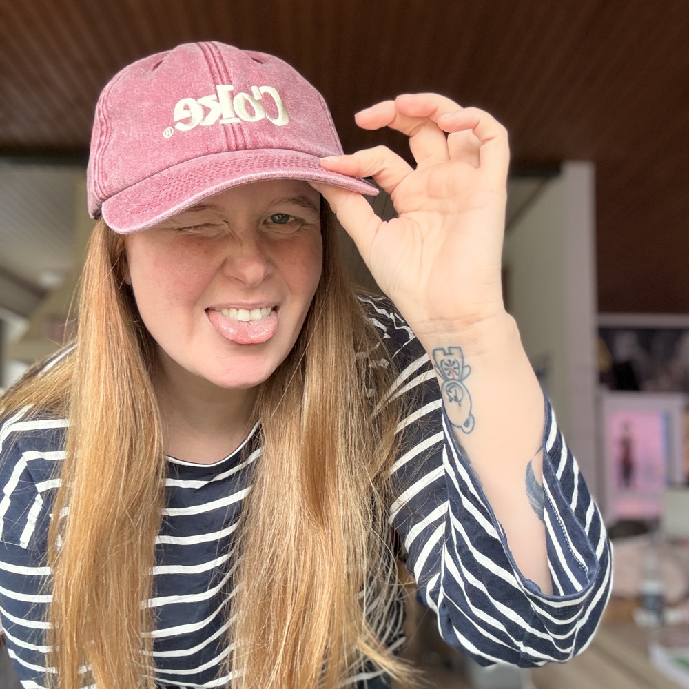 En veninde til sladder & stand-up �