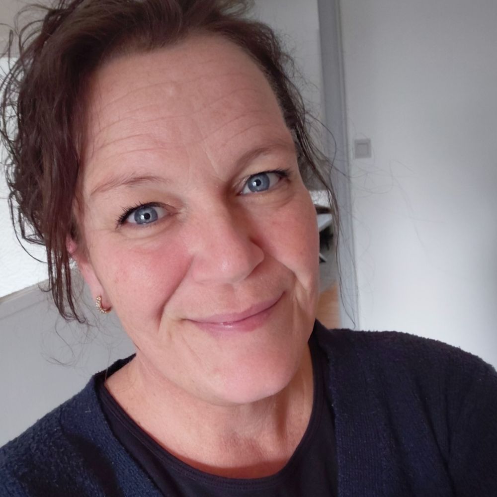 Søgee nogle skønne venner/venindee