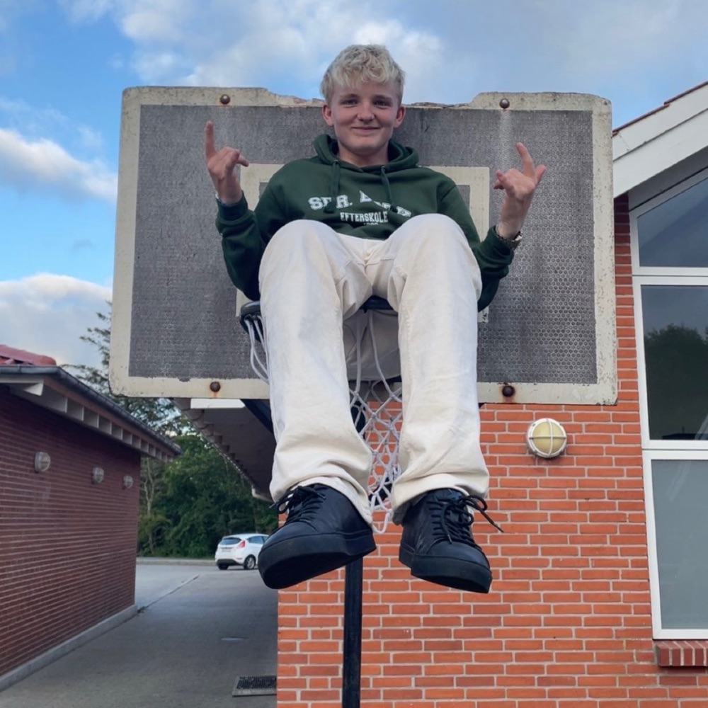 Glæder mig til at møde dig.