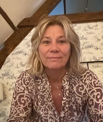 Heidi fann en väninna i grannskapet efter att ha flyttat.
