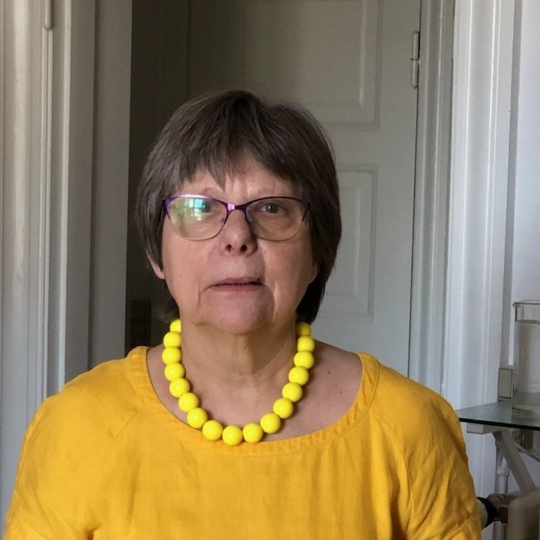 Bente – En bridgeklubb med plats för olikheter och många livshistorier